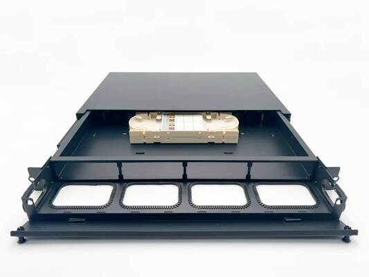 Pannello di permutazione ODF Chassis 1U Cores MTP MPO -LC, tipo scorrevole per 4 cassette con gestione cavi